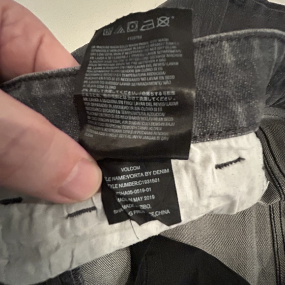 Volcom Boys Vorta Slim Straight Fit Denim Jeans - Gray Size 28 - Picture 7 of 14